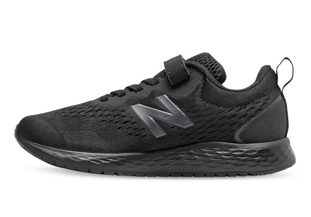 new balance arishi triple black