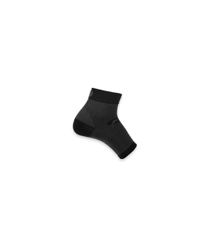 OS1ST FS6 FOOT SLEEVE BLACK | The Athlete's Foot