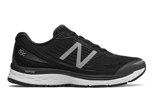 NEW BALANCE M880 V8 2E MENS BLACK WHITE