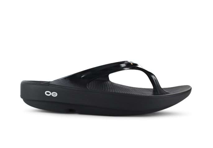 OOFOS OOLALA THONG WOMENS BLACK | The Athlete's Foot NZ